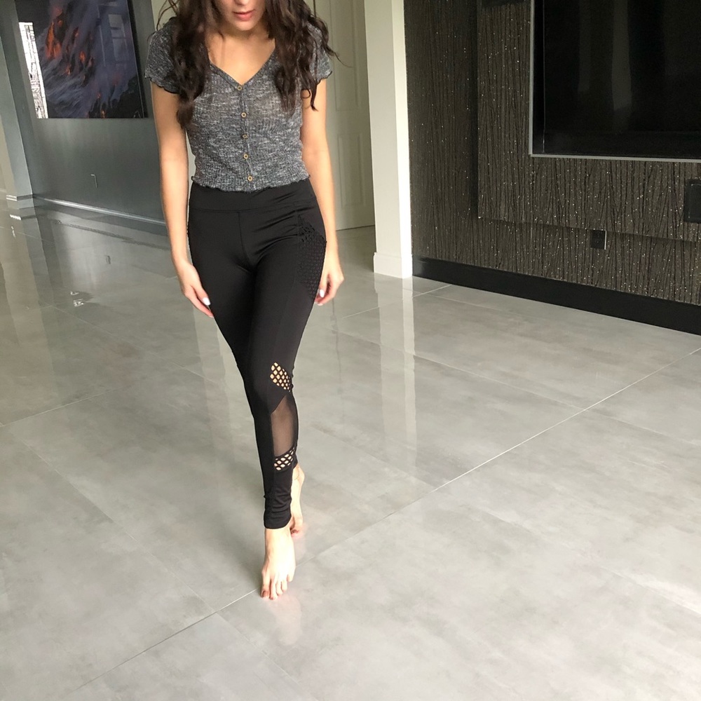 Black leggings